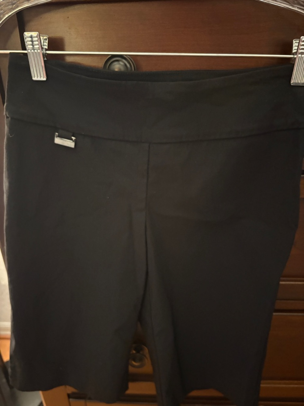 Peck & Peck Petite Black Tailored Knee Shorts